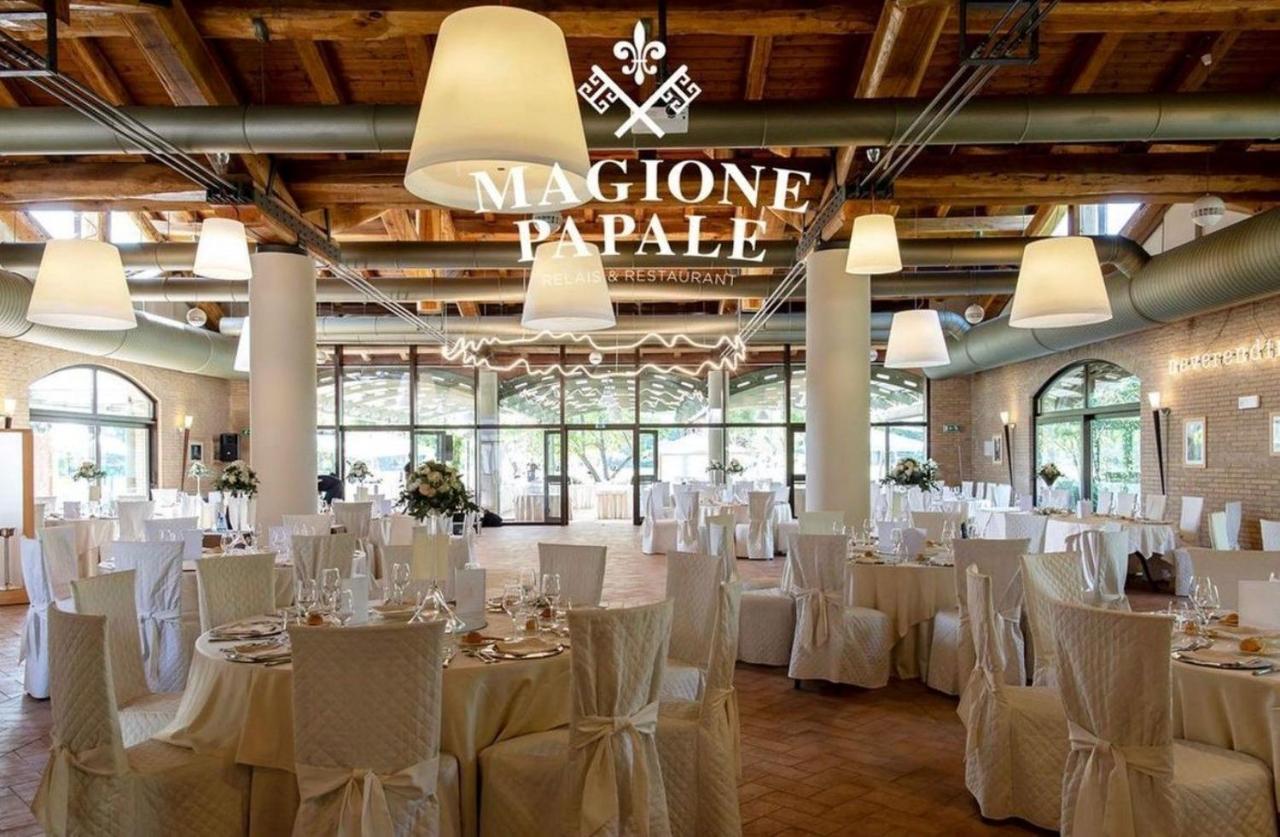 Hotel Magione Papale Relais LʼAquila Exterior foto